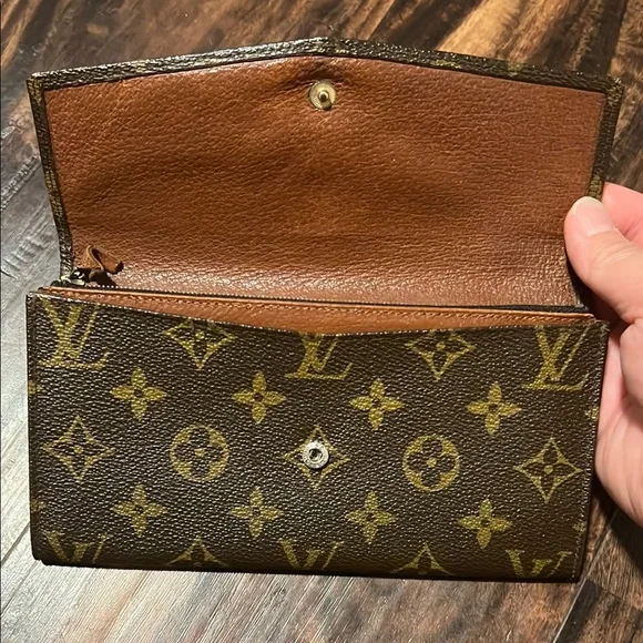 VINTAGE Louis Vuitton Monogram Long Wallet - Picture 5 of 8